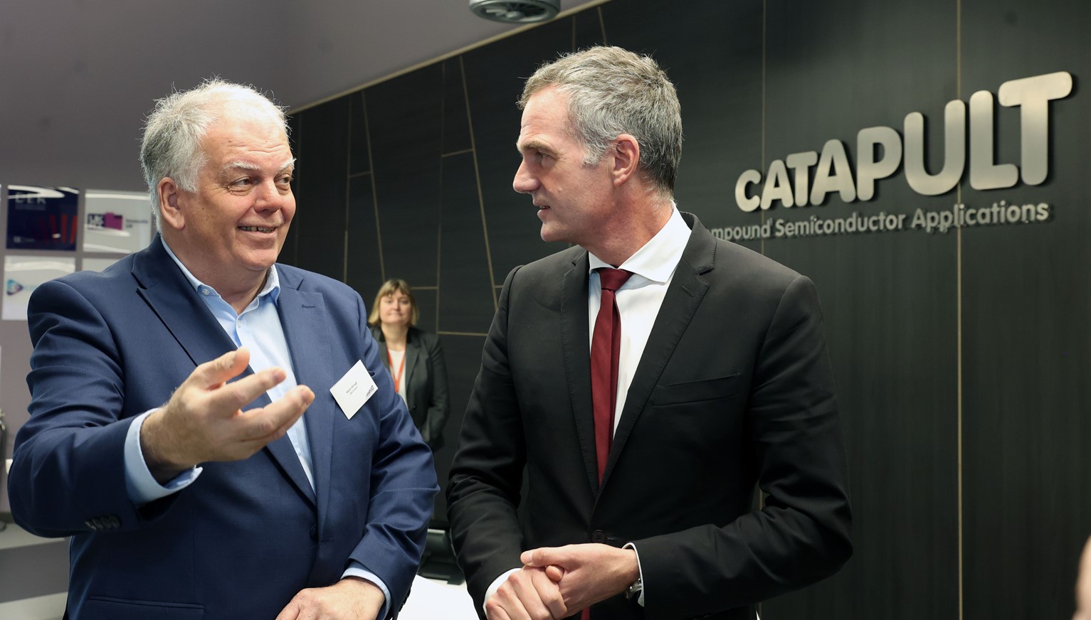 Martin McHugh, CEO of CSA Catapult and Peter Kyle MP, Secretary of State at the Department of Science, Technology and Innovation