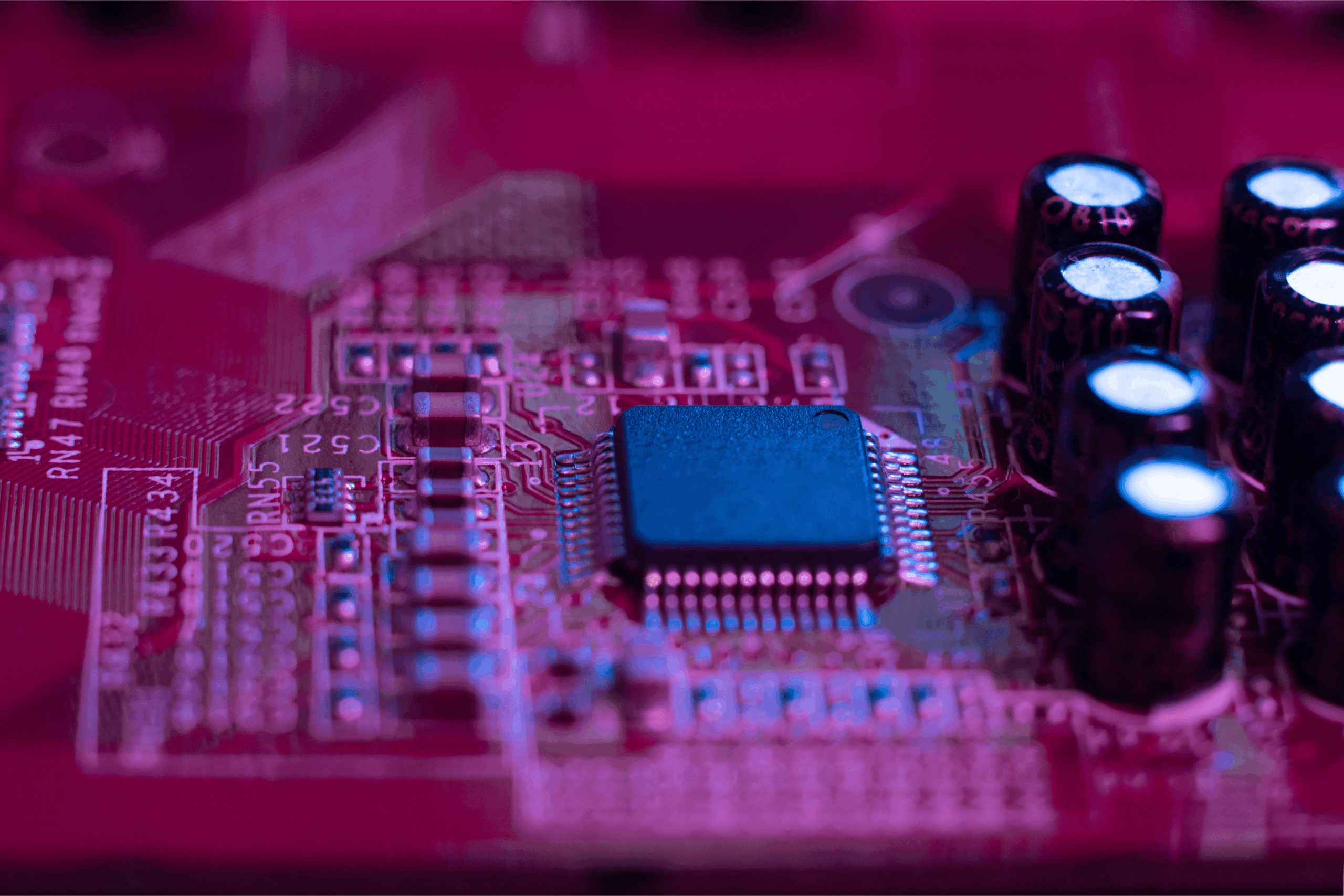 Significant growth and scale up opportunities for UK companies developing photonic integrated circuits for data centres, quantum and 6G